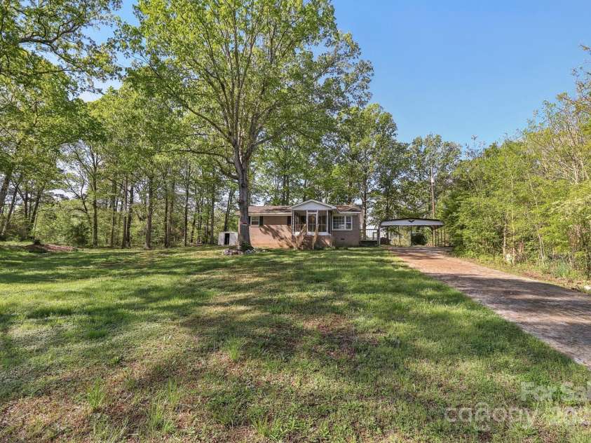 1725 Feature Road, Lancaster, SC 29720.  MLS# CAR4181125, YatesRealty ID 7963. 
