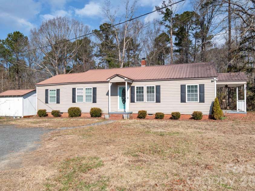 391 Phillipstown Road, Kershaw, SC 29067.  MLS# CAR4342729, YatesRealty ID 7963. 