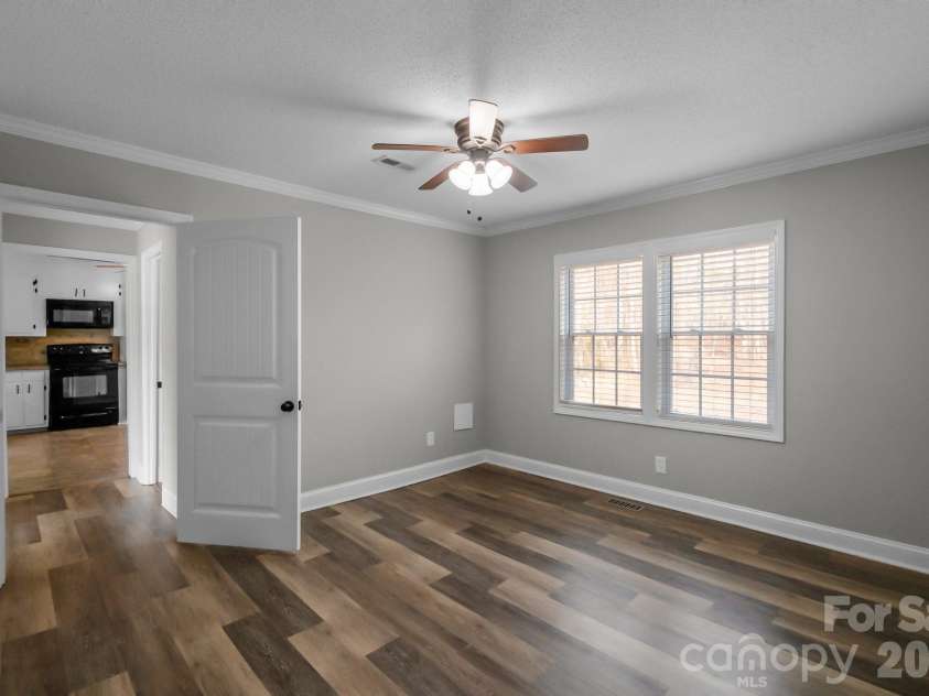 391 Phillipstown Road, Kershaw, SC 29067.  MLS# CAR4342729, YatesRealty ID 7963. 