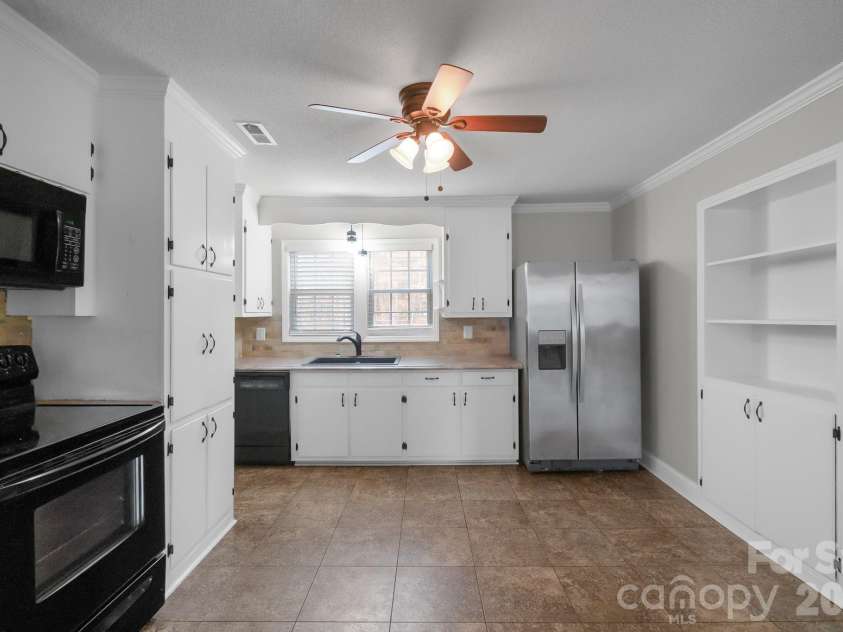 391 Phillipstown Road, Kershaw, SC 29067.  MLS# CAR4342729, YatesRealty ID 7963. 