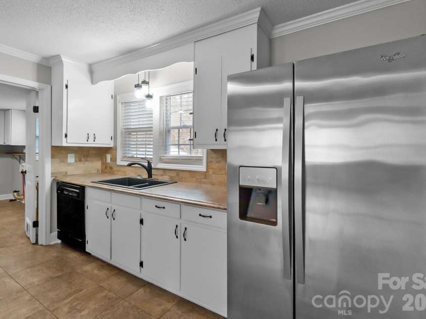 391 Phillipstown Road, Kershaw, SC 29067.  MLS# CAR4342729, YatesRealty ID 7963. 
