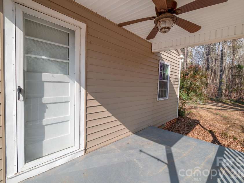 391 Phillipstown Road, Kershaw, SC 29067.  MLS# CAR4342729, YatesRealty ID 7963. 