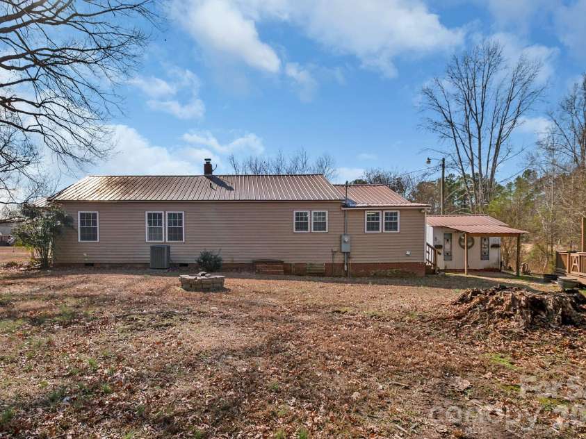 391 Phillipstown Road, Kershaw, SC 29067.  MLS# CAR4342729, YatesRealty ID 7963. 