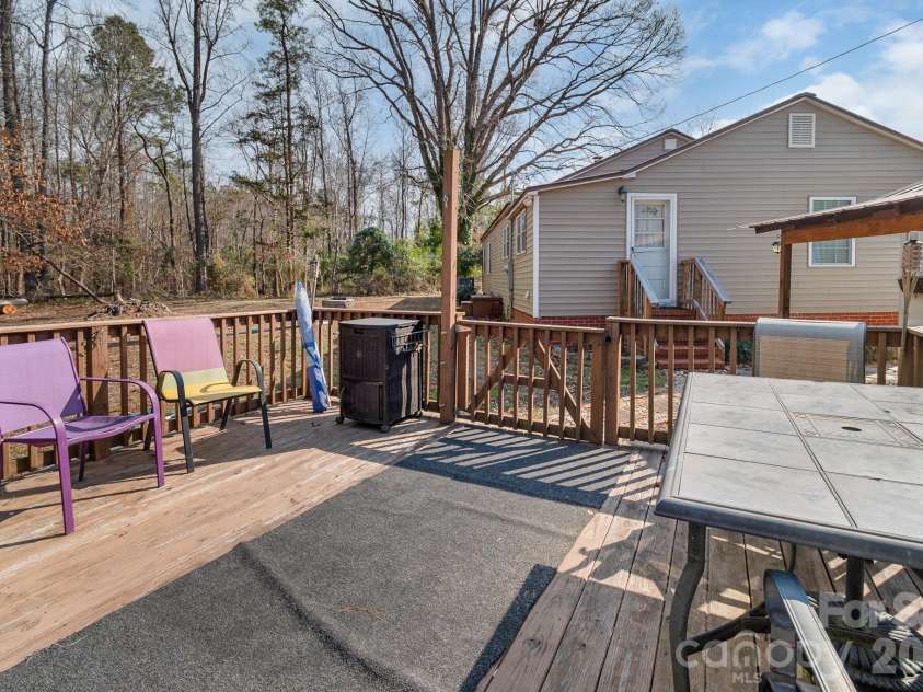 391 Phillipstown Road, Kershaw, SC 29067.  MLS# CAR4342729, YatesRealty ID 7963. 