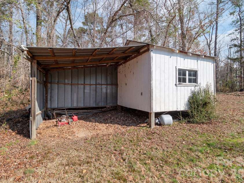 391 Phillipstown Road, Kershaw, SC 29067.  MLS# CAR4342729, YatesRealty ID 7963. 