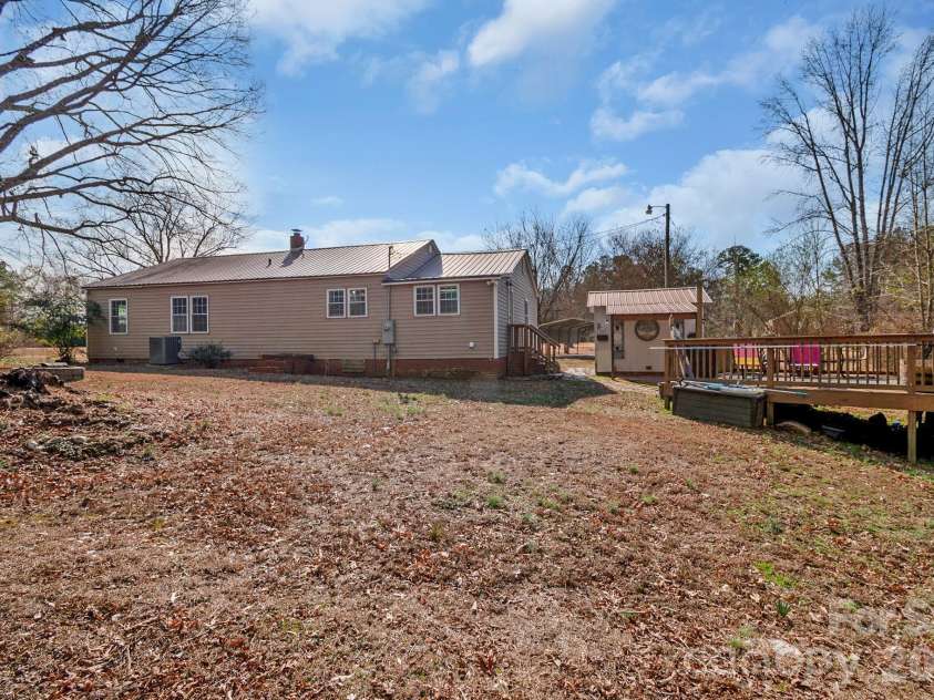 391 Phillipstown Road, Kershaw, SC 29067.  MLS# CAR4342729, YatesRealty ID 7963. 