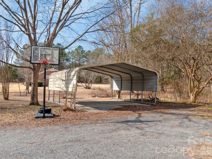 391 Phillipstown Road, Kershaw, SC 29067.  MLS# CAR4342729, YatesRealty ID 7963. 