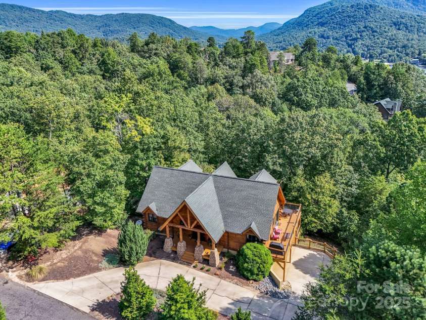219 Highland Heights, Lake Lure, NC 28746.  MLS# CAR4172812, YatesRealty ID 7964. 