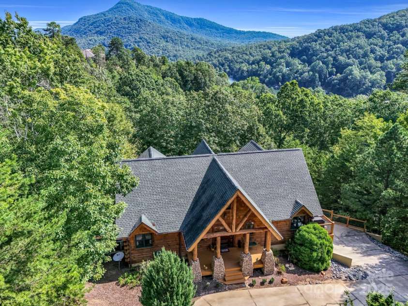 219 Highland Heights, Lake Lure, NC 28746.  MLS# CAR4172812, YatesRealty ID 7964. 