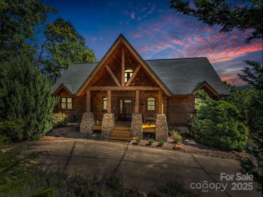 219 Highland Heights, Lake Lure, NC 28746.  MLS# CAR4172812, YatesRealty ID 7964. 