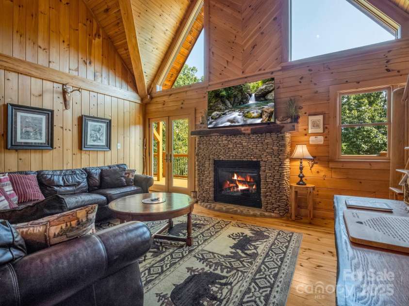 219 Highland Heights, Lake Lure, NC 28746.  MLS# CAR4172812, YatesRealty ID 7964. 