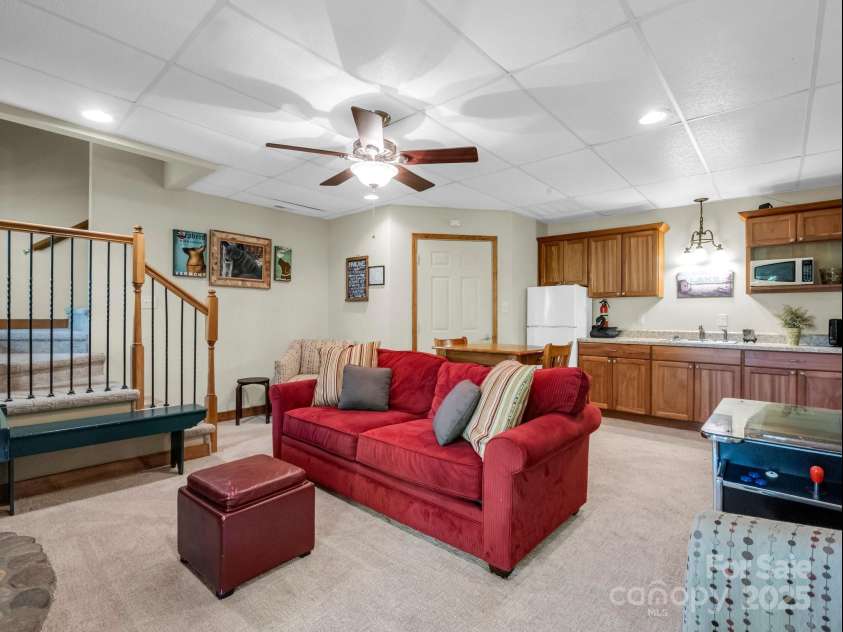 219 Highland Heights, Lake Lure, NC 28746.  MLS# CAR4172812, YatesRealty ID 7964. 