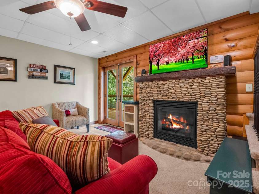 219 Highland Heights, Lake Lure, NC 28746.  MLS# CAR4172812, YatesRealty ID 7964. 