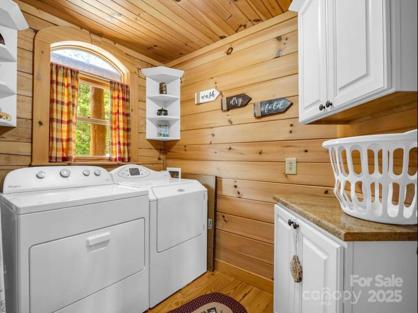 219 Highland Heights, Lake Lure, NC 28746.  MLS# CAR4172812, YatesRealty ID 7964. 
