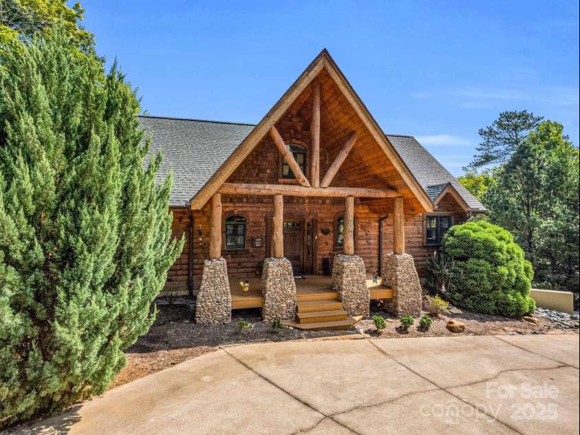 219 Highland Heights, Lake Lure, NC 28746.  MLS# CAR4172812, YatesRealty ID 7964. 