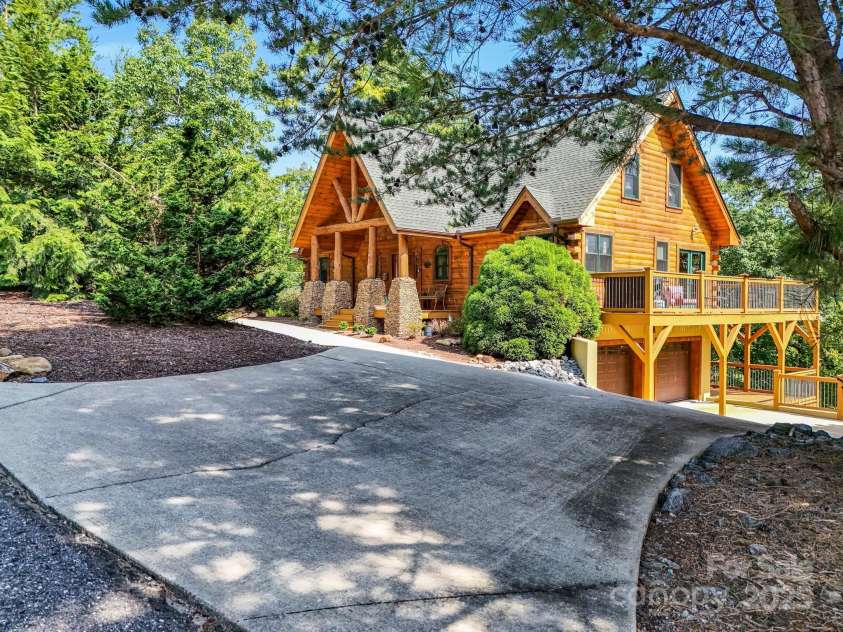 219 Highland Heights, Lake Lure, NC 28746.  MLS# CAR4172812, YatesRealty ID 7964. 