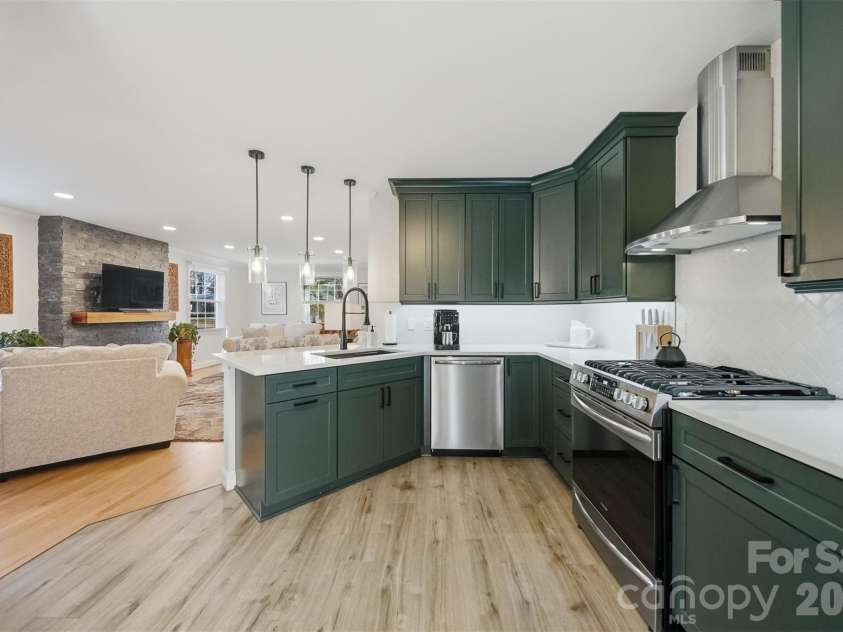 1002 Brady Avenue, Newton, NC 28658.  MLS# CAR4337906, YatesRealty ID 7965. Kitchen