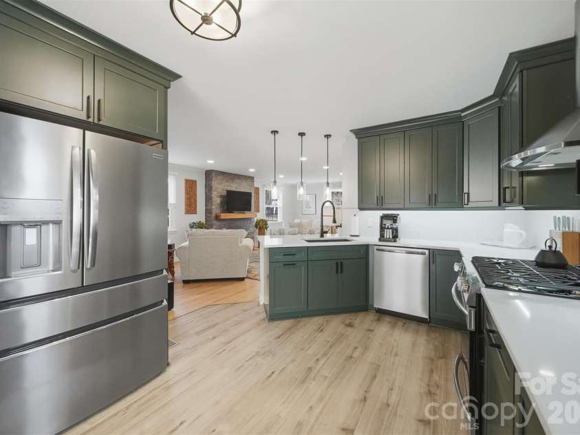 1002 Brady Avenue, Newton, NC 28658.  MLS# CAR4337906, YatesRealty ID 7965. Kitchen