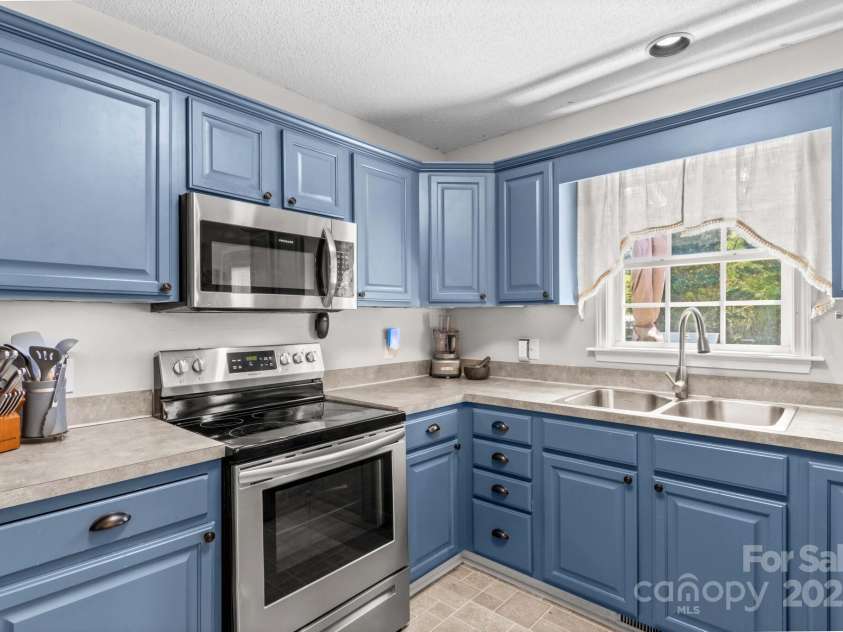 140 Hazelwood Drive, Rockwell, NC 28138.  MLS# CAR4247251, YatesRealty ID 7966. 