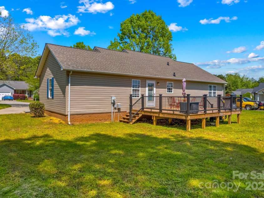 140 Hazelwood Drive, Rockwell, NC 28138.  MLS# CAR4247251, YatesRealty ID 7966. 