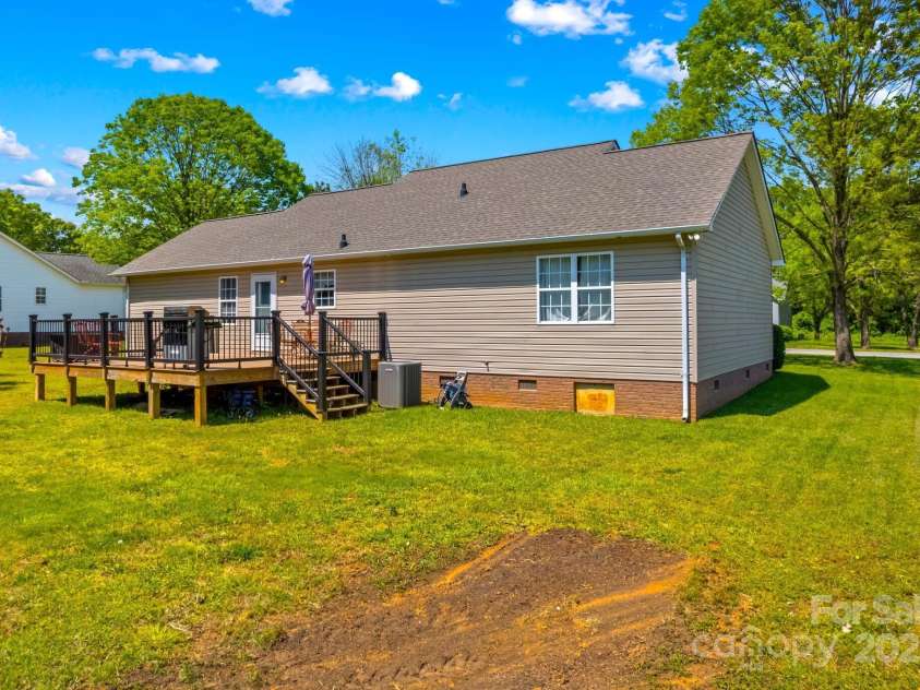 140 Hazelwood Drive, Rockwell, NC 28138.  MLS# CAR4247251, YatesRealty ID 7966. 