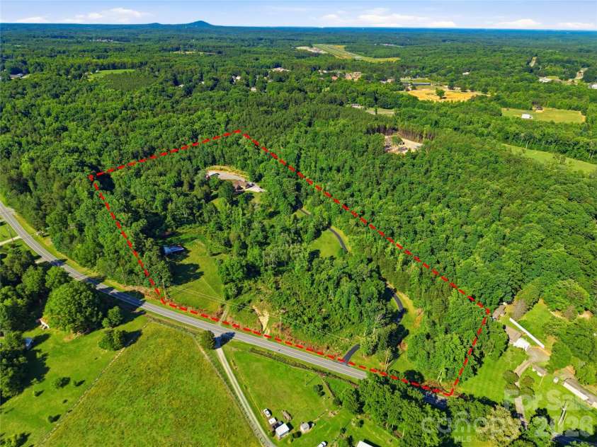 575 Hill Road, Lincolnton, NC 28092.  MLS# CAR4343352, YatesRealty ID 7966. 