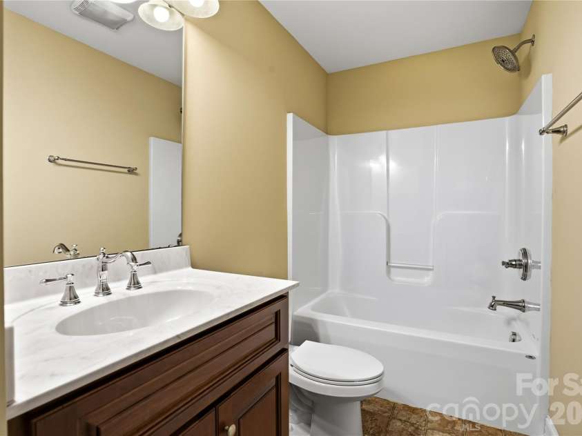 575 Hill Road, Lincolnton, NC 28092.  MLS# CAR4343352, YatesRealty ID 7966. Secondary bathroom with modern fixtures