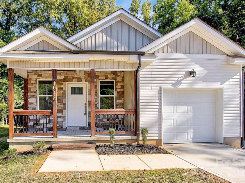 1013 Trexler Street, Salisbury, NC 28144.  MLS# CAR4278293, YatesRealty ID 7967. 