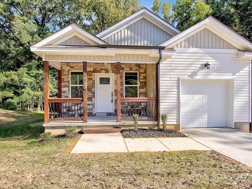 1013 Trexler Street, Salisbury, NC 28144.  MLS# CAR4278293, YatesRealty ID 7967. 