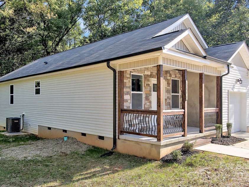 1013 Trexler Street, Salisbury, NC 28144.  MLS# CAR4278293, YatesRealty ID 7967. 