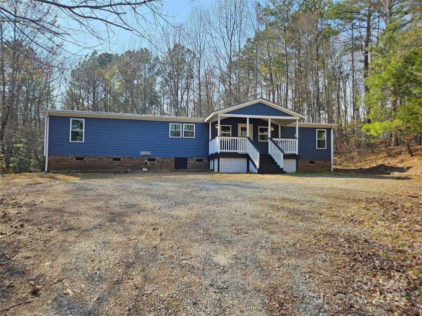 149 River Breeze Drive, Morganton, NC 28655.  MLS# CAR4241371, YatesRealty ID 7967. 