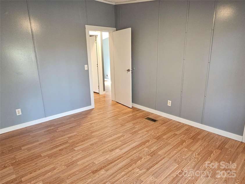 149 River Breeze Drive, Morganton, NC 28655.  MLS# CAR4241371, YatesRealty ID 7967. 