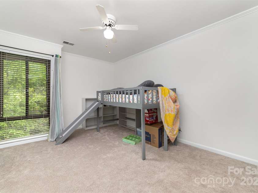 5807 Sharon Road, Charlotte, NC 28210.  MLS# CAR4245125, YatesRealty ID 7968. 