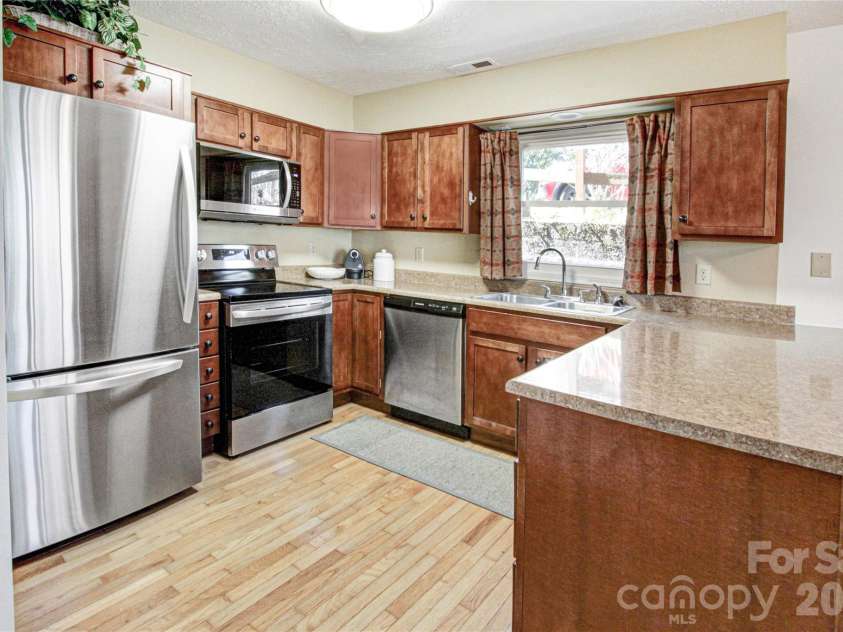 157 Toxaway Views Drive, Lake Toxaway, NC 28747.  MLS# CAR4361998, YatesRealty ID 7969. 