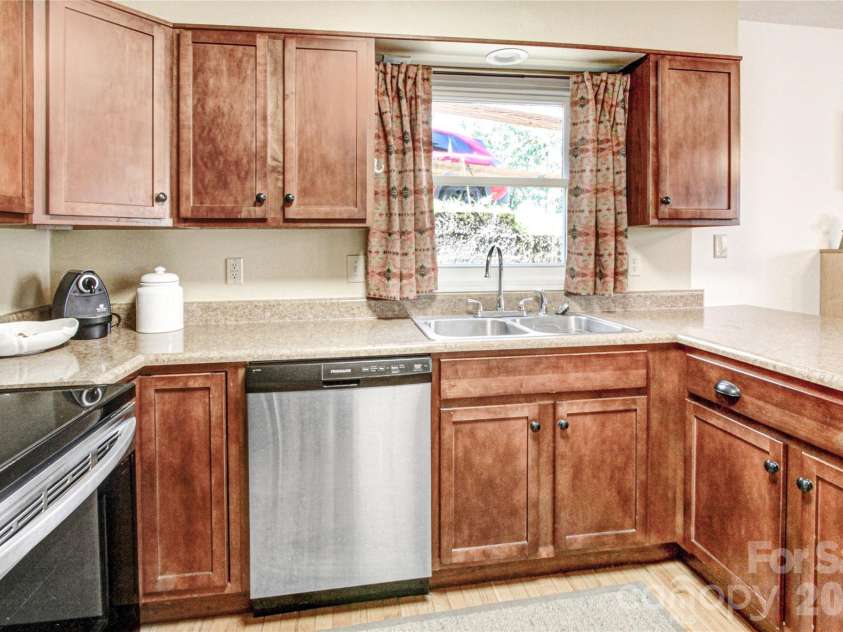 157 Toxaway Views Drive, Lake Toxaway, NC 28747.  MLS# CAR4361998, YatesRealty ID 7969. 
