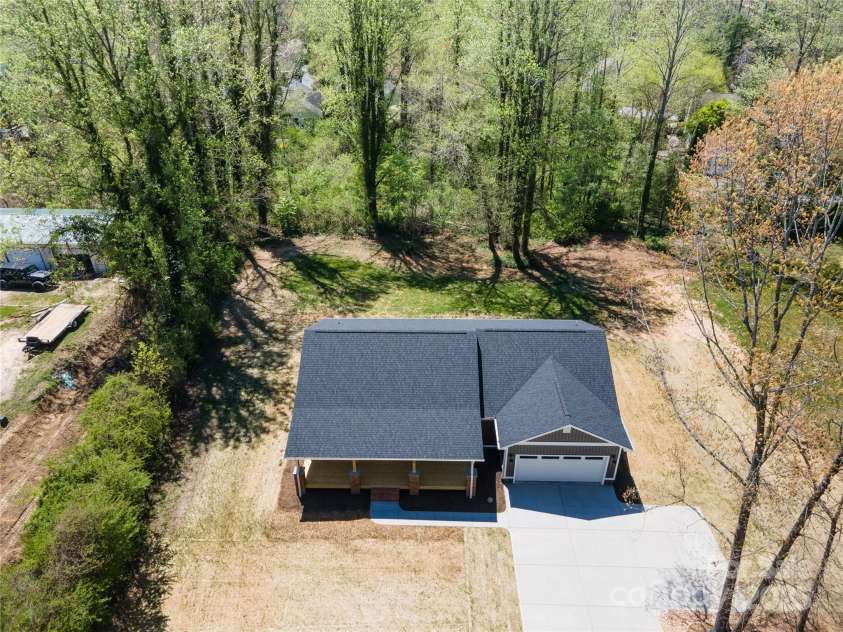 285 Highland Park Road, East Flat Rock, NC 28726.  MLS# CAR4244891, YatesRealty ID 7969. 