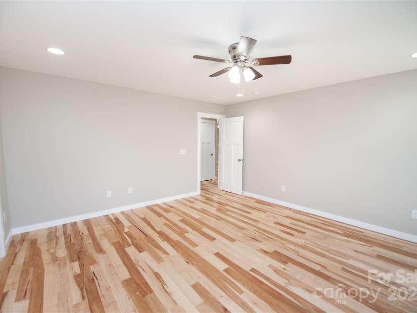 285 Highland Park Road, East Flat Rock, NC 28726.  MLS# CAR4244891, YatesRealty ID 7969. 