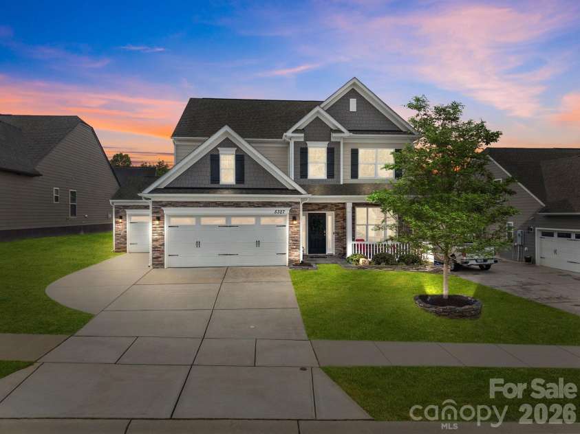 5327 Pembrey Drive, Denver, NC 28037.  MLS# CAR4333711, YatesRealty ID 7970. Virtual Spring! 