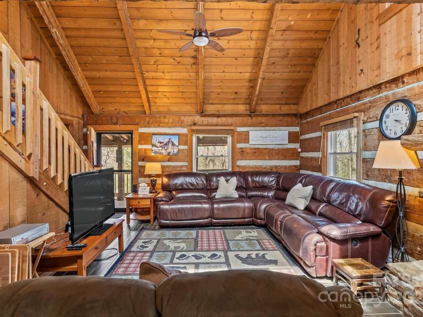 7133 Valley View Drive, Newland, NC 28657.  MLS# CAR4248899, YatesRealty ID 7970. 