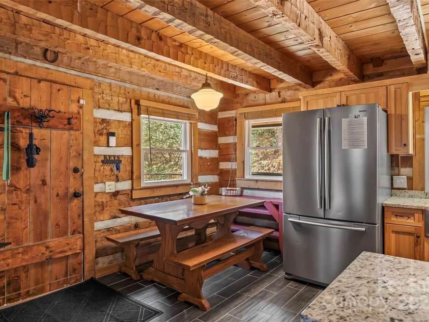 7133 Valley View Drive, Newland, NC 28657.  MLS# CAR4248899, YatesRealty ID 7970. 