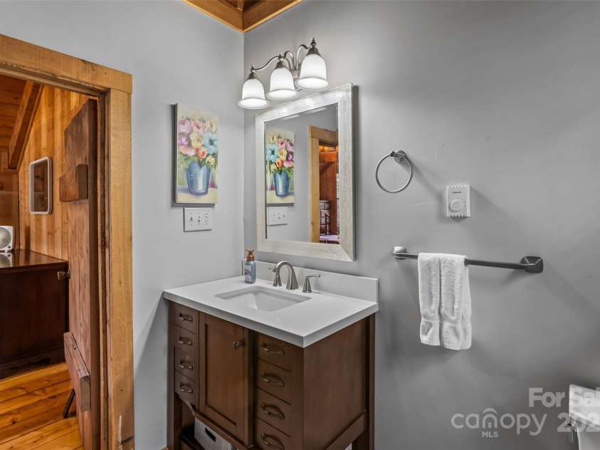 7133 Valley View Drive, Newland, NC 28657.  MLS# CAR4248899, YatesRealty ID 7970. 