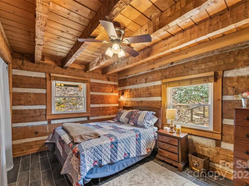 7133 Valley View Drive, Newland, NC 28657.  MLS# CAR4248899, YatesRealty ID 7970. 