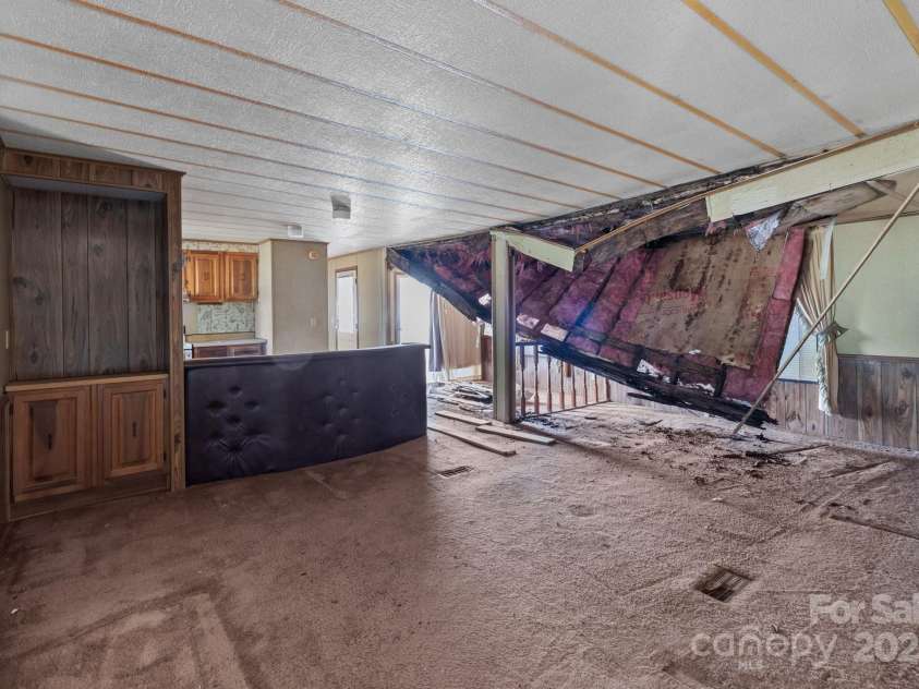 4734 Polk Ford Road, Stanfield, NC 28163.  MLS# CAR4248894, YatesRealty ID 7971. Inside Mobile Home