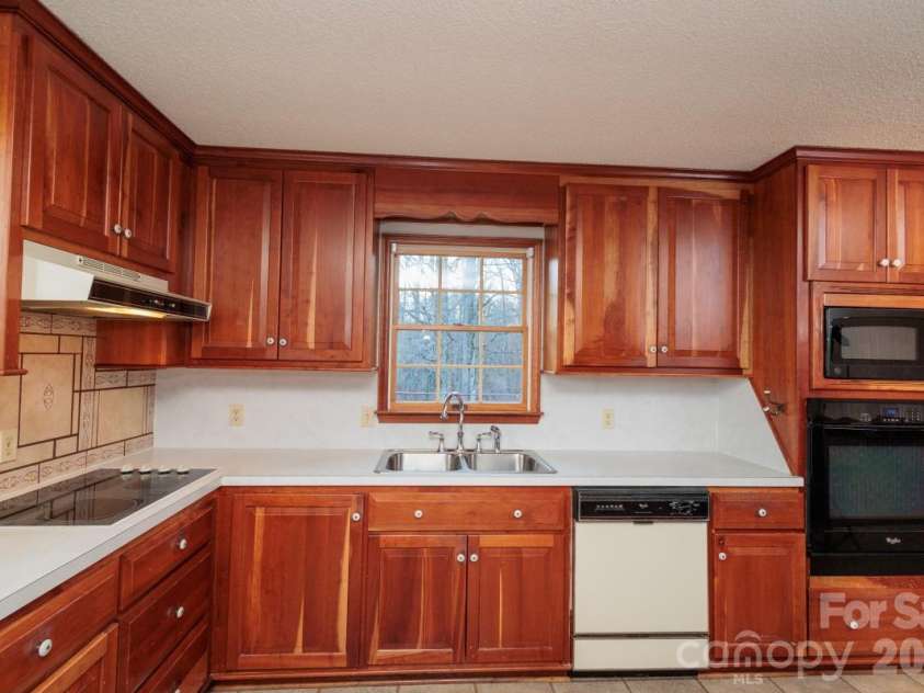 5027 Old Salisbury Concord Road, Kannapolis, NC 28083.  MLS# CAR4342812, YatesRealty ID 7972. 