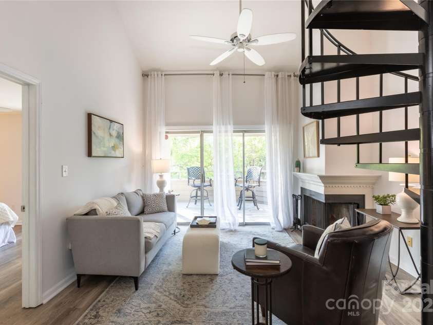 2504 Stradbrook Drive, Charlotte, NC 28210.  MLS# CAR4248177, YatesRealty ID 7973. 