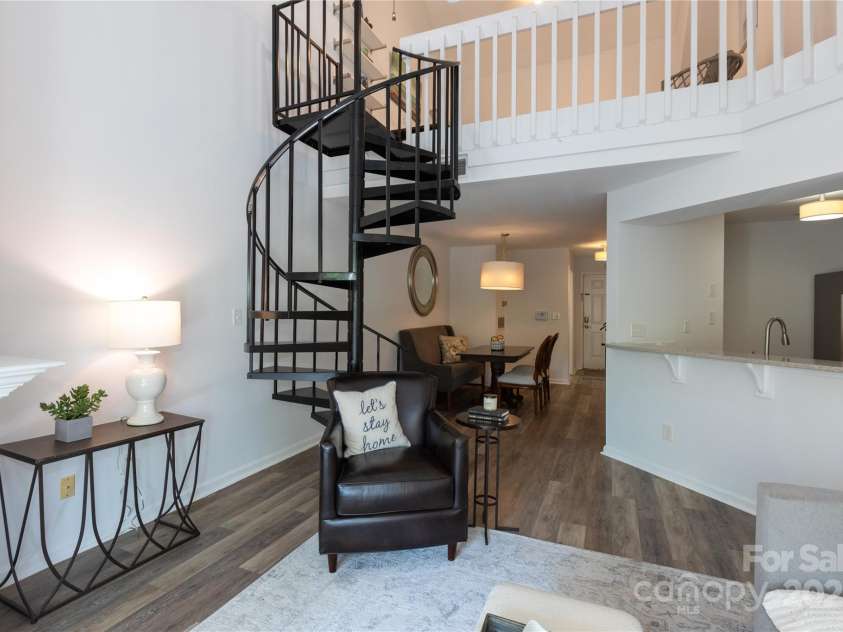 2504 Stradbrook Drive, Charlotte, NC 28210.  MLS# CAR4248177, YatesRealty ID 7973. 