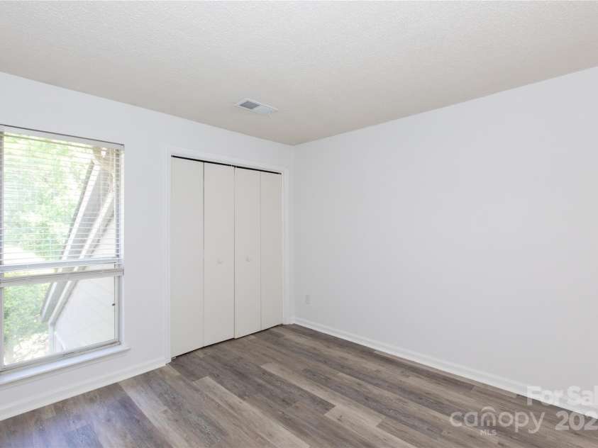 2504 Stradbrook Drive, Charlotte, NC 28210.  MLS# CAR4248177, YatesRealty ID 7973. 