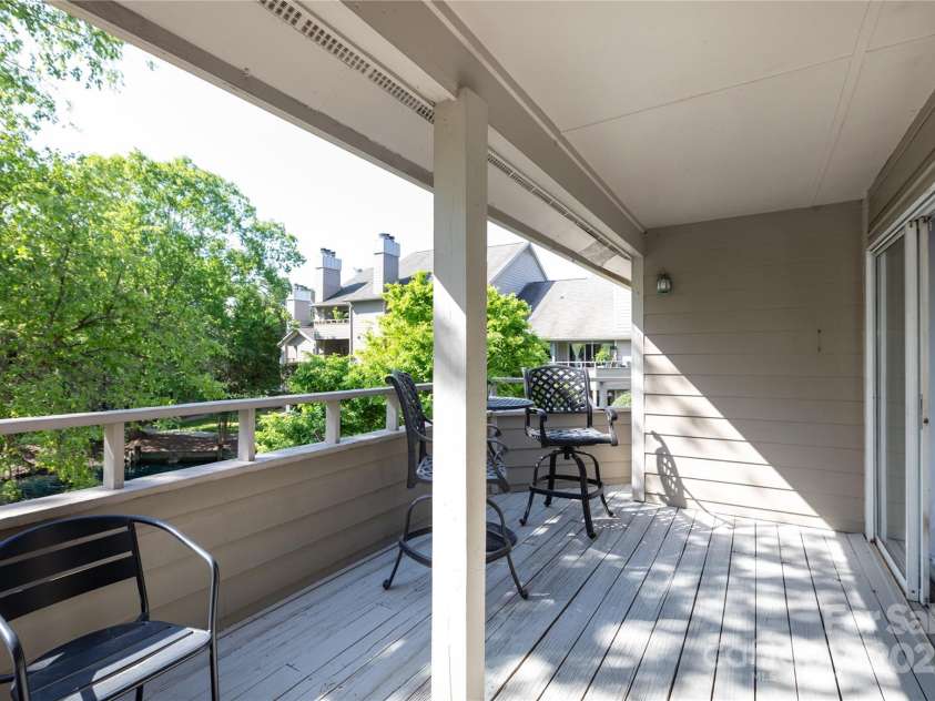 2504 Stradbrook Drive, Charlotte, NC 28210.  MLS# CAR4248177, YatesRealty ID 7973. 