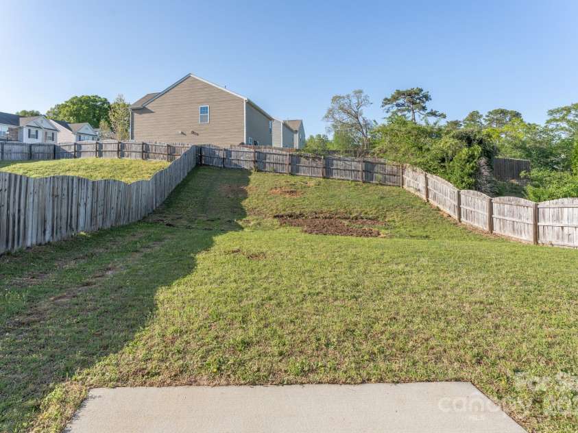 1430 Eastway Drive, Dallas, NC 28034.  MLS# CAR4245030, YatesRealty ID 7974. 