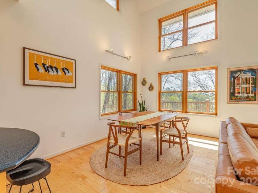 279 Red Oak Lane, Marshall, NC 28753.  MLS# CAR4247763, YatesRealty ID 7975. 